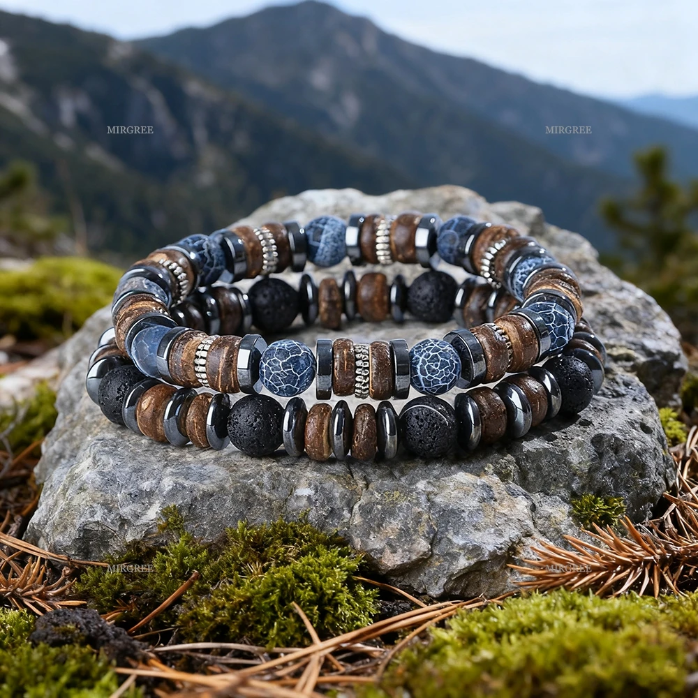 Braccialetti in contesto outdoor - Stile avventuroso