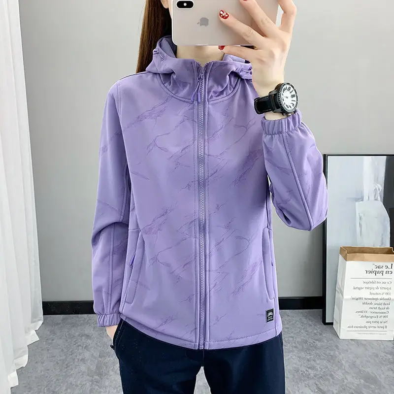Outdoor Fleece Garment of Soft Shell Female Coat To Keep Warm Wind Ski-wear, Climbing on Foot Leisure Sport Coats Women Fall