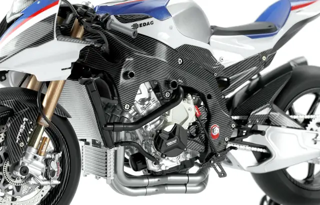 MENG MT-004S 1/9 Scale MOTORCYCLE SERIES PRE-COLORED EDITION Model Kit 4