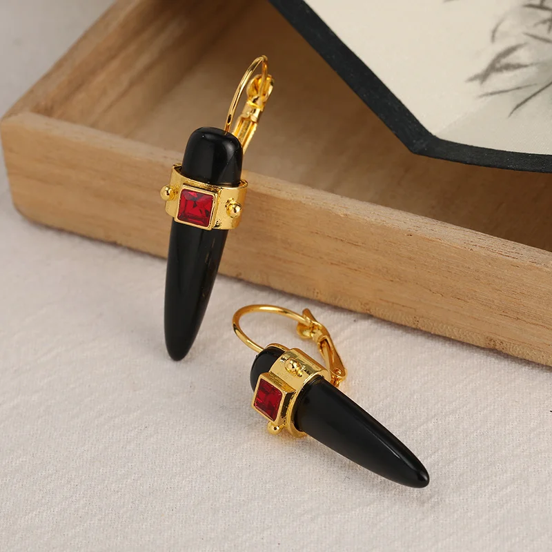 Dangle Earrings Vintage Metal Artisan set black stone Minimalist Bohemian