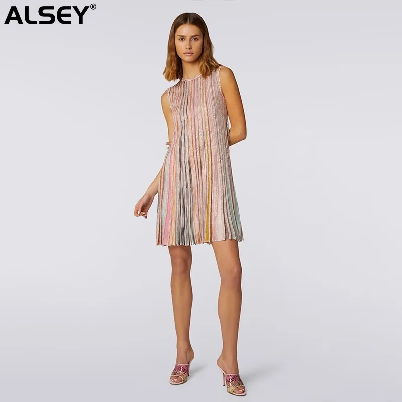 

2023 Summer New Round Neck Solid Color Sexy Dress Design Rainbow Gingham Pleated High Waist Casual Slim Women's Dress A05410