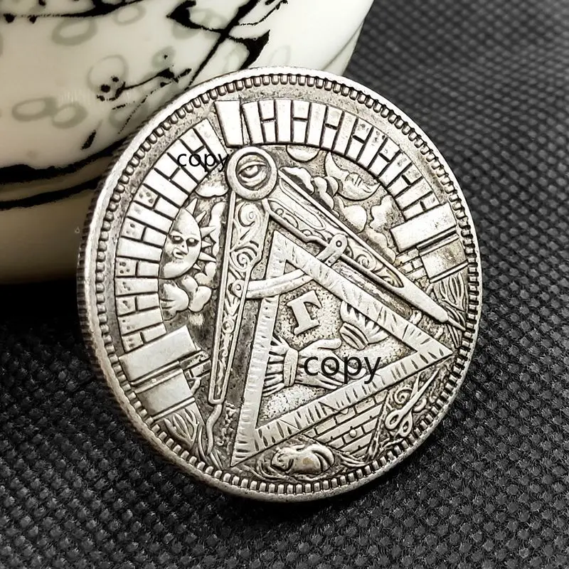 

HB(99)US Pirate Coin Morgan Dollar Zombie Skeleton Hand Harved Silver Plated Copy Coins