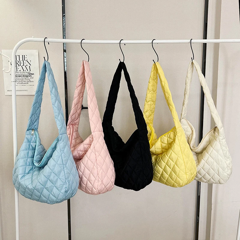 Women Large Capacity Quilted Tote Bag Winter Warm Lightweight Down Cotton Padded Plaid Shoulder Bags Underarm Bags Puffy Handbag