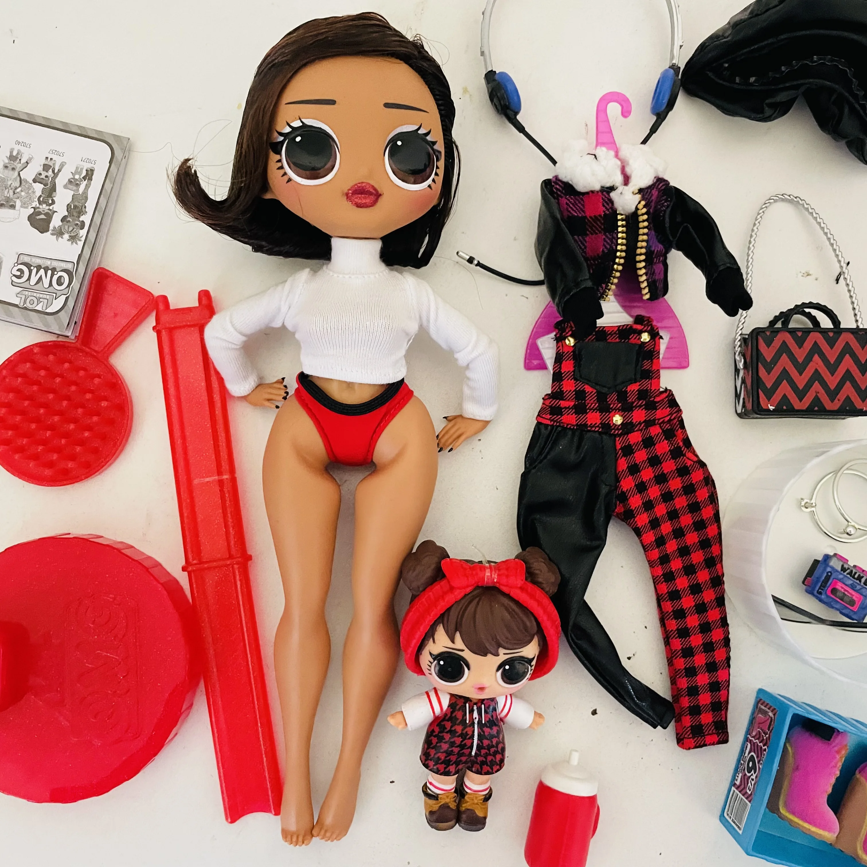 Originale Mga Lol Doll Cool Girl Con Capelli Corti Outie Headset Omg Fashion Big Sister Big Eyes Bella Bambola Miglior Regalo