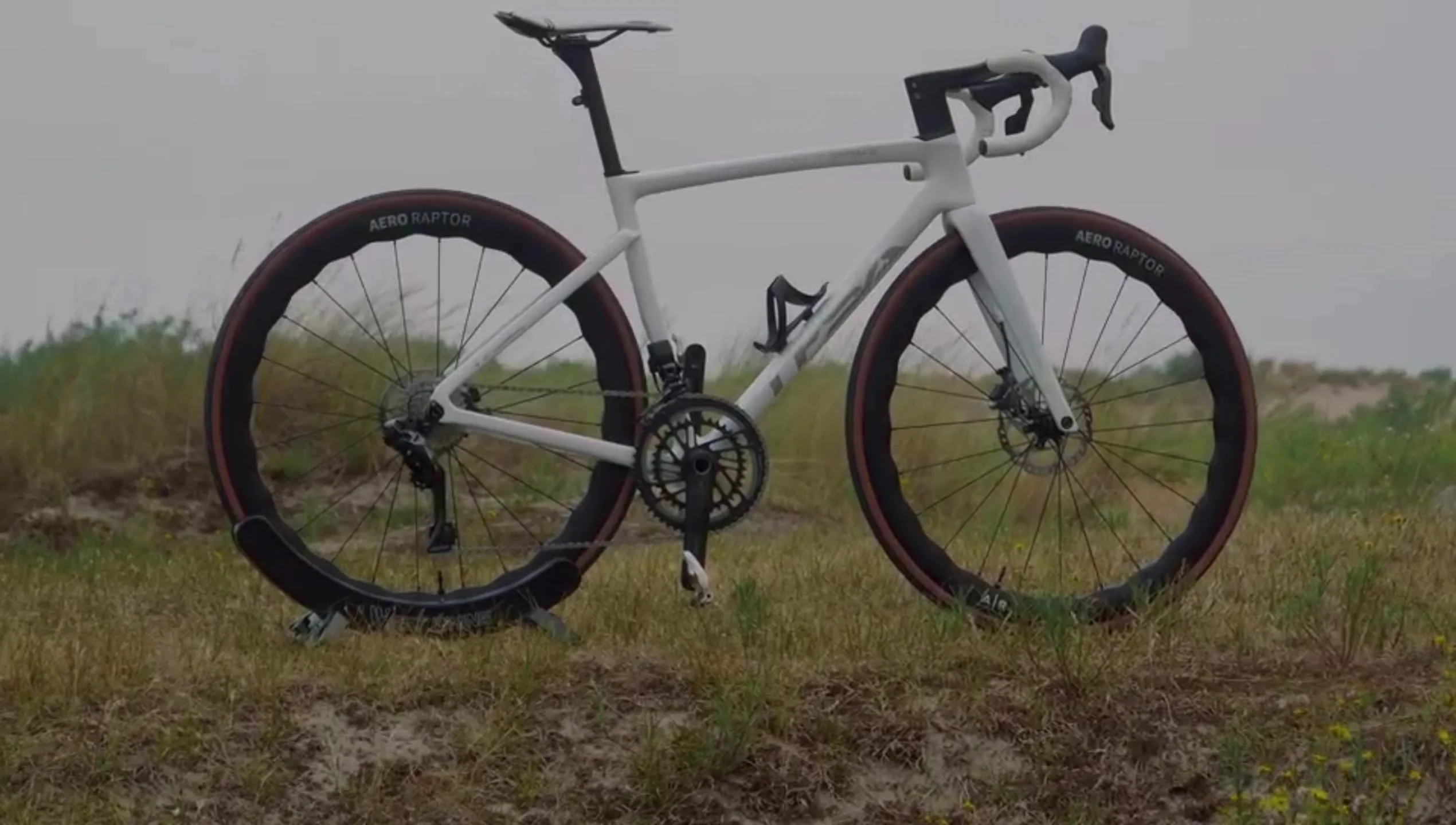 tfsa ロードバイク 完成車 激安!?TFSAロードバイクインプレ 35万で戦闘力高そうなロードバイクが