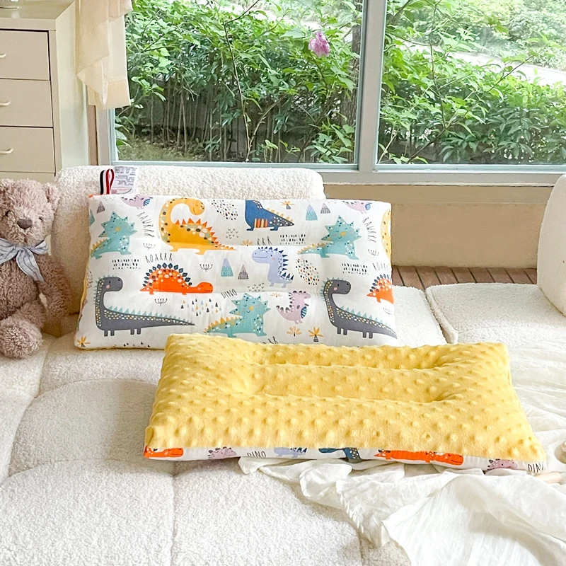 1PC Soft  e Baby Pillow Comfortable  velvet pillow For Newborns Baby Sleep Headrest Breathable Infant Kids Pillow 2