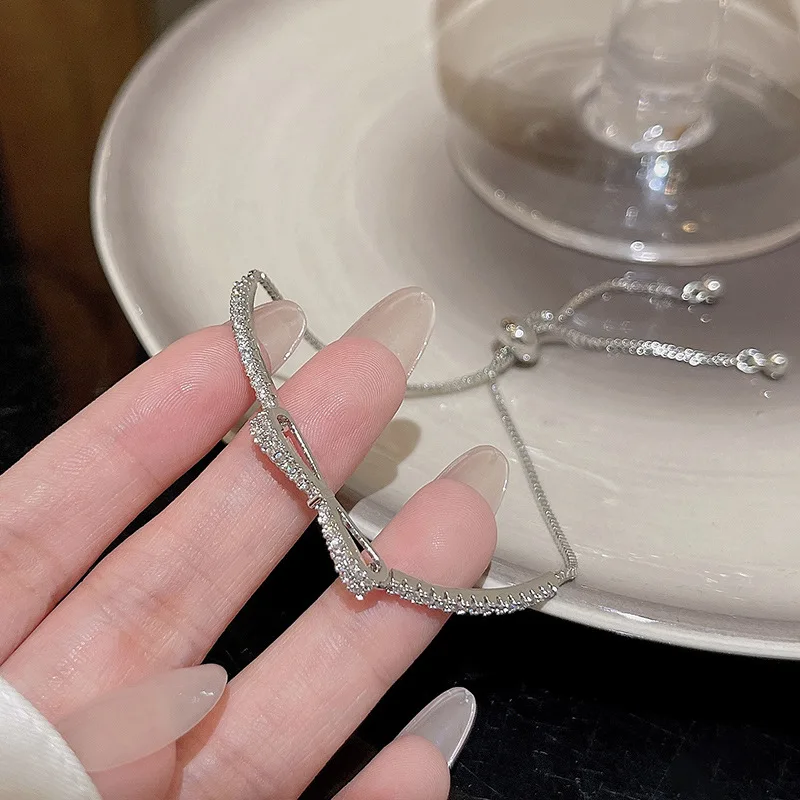 Micro Inlaid Zircon Bow Bracelet