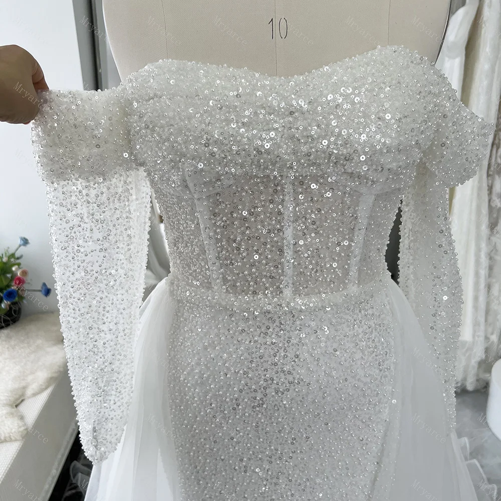 Mryarce Schulterfreies Luxus-Brautkleid mit Perlen, abnehmbaren Ärmeln und abnehmbarer Schleppe – Detail 4