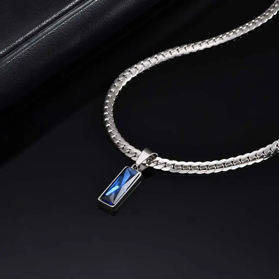 Collana Con Ciondolo Ali In Similpelle, Ispirata All'Anime L'Attacco Dei Giganti, Blu E Bianco, Regalo Per Fan Giapponesi, 45 Cm Regolabile