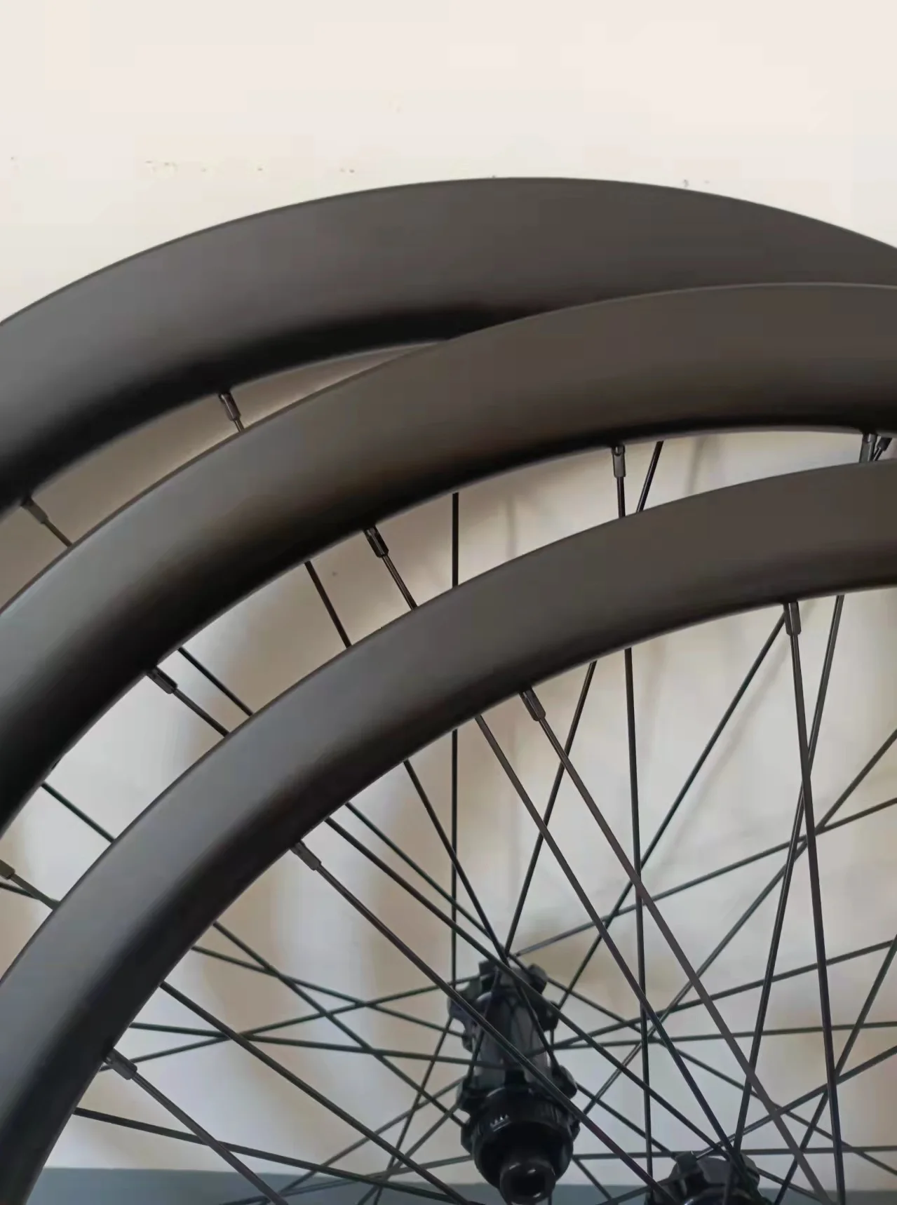 

Disc Brake Carbon Wheels 700C High Quality Road Bike Carbon Wheelset With Center Lock Road Cycling Tubeless Rims Straight Pull