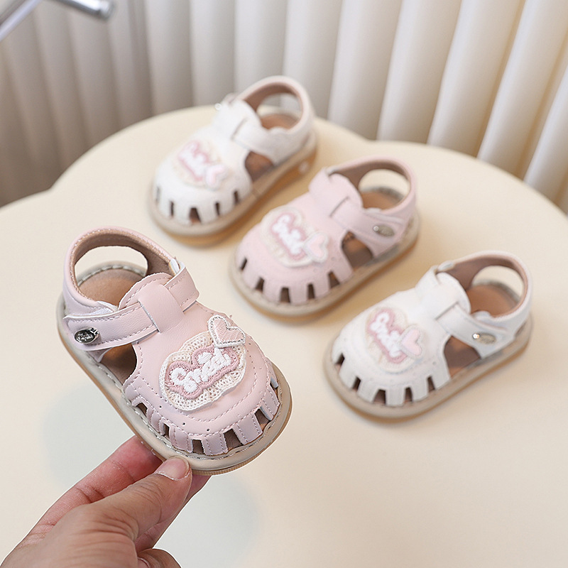 2026 Newborn Baby Girl Sandals Summer Embroidered Leisure Comfortable Lightweight Soft Sole Wrap Toe Sandals