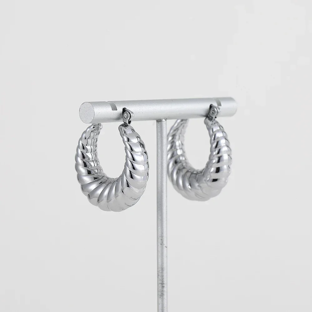 New Trend Silver Color Polished Stainless Steel CC Circle Chunky Hoop Earrings Twist PVD Dome Lightweight Hammered Drop Earrings