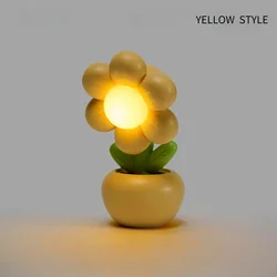 Charming Mini LED Flower Night Light - Cute Table Lamp & Bedroom Décor (Yellow)