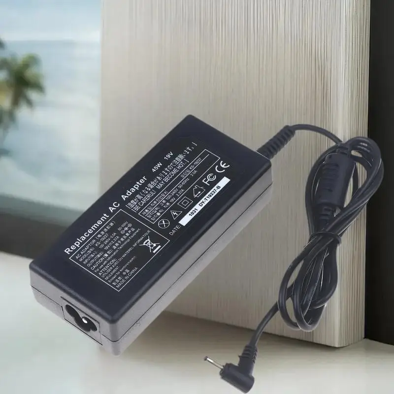 1Pcs 노트북 전원 어댑터 충전기 19V 2.37A 45W 3.0*1.1mm AC Acer A13-045N2A S7 S7-392/391 V3-371/372 V3-371-52PY/30FA