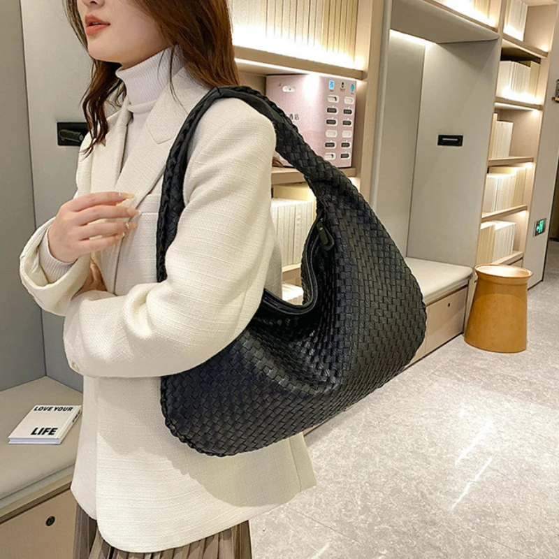 

Korean Style Woven Bag Luxury Designer Handbags for Women Y2k Chic Knitted Shoulder Underarm Bag Casual Fashion Zipper Tote Bag
