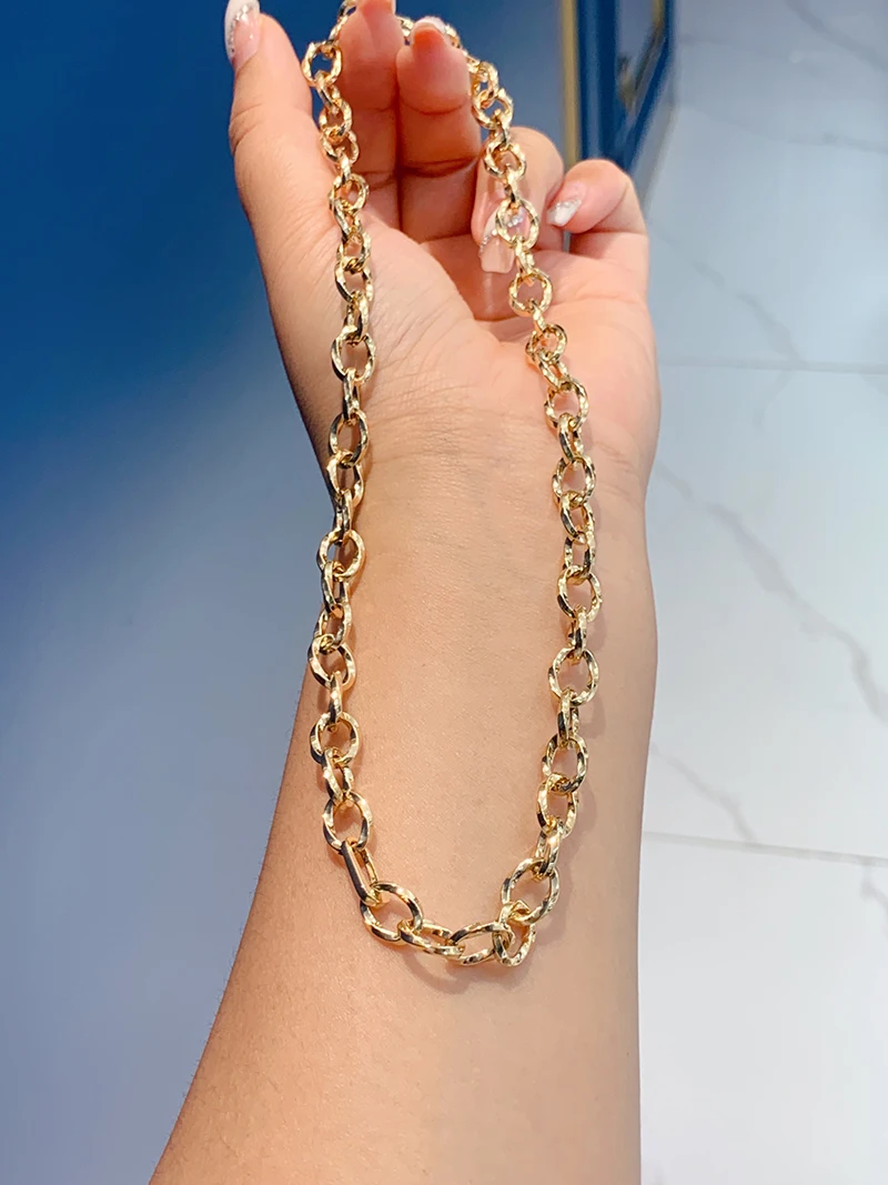 KUGG 18K Yellow Gold Necklace Fashion European and American Style Shiny High-End Collarbone Chain for Women High Party Jewelry