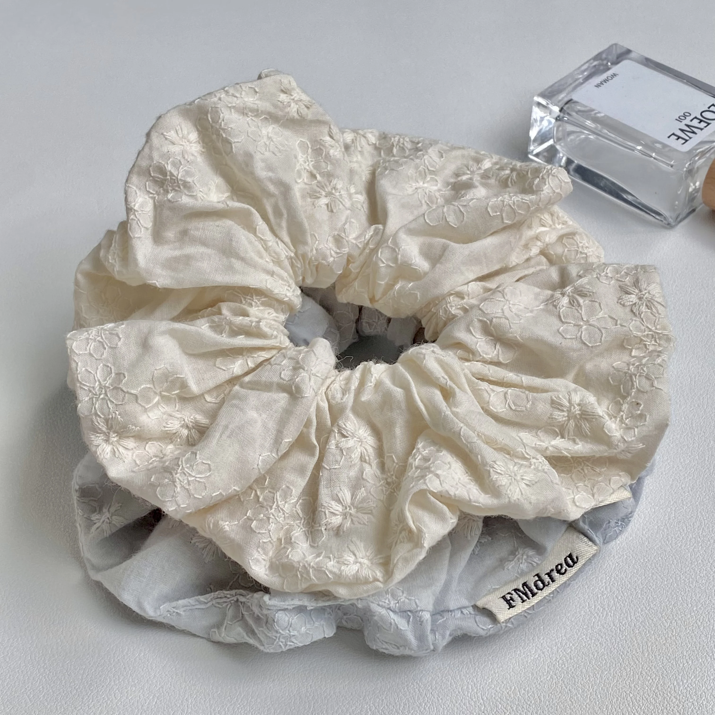 1PC Floral Embroidered Hair Scrunchies Set, Light Blue And Creamy White Hair Ties, Elegant Hair Accessories For Women