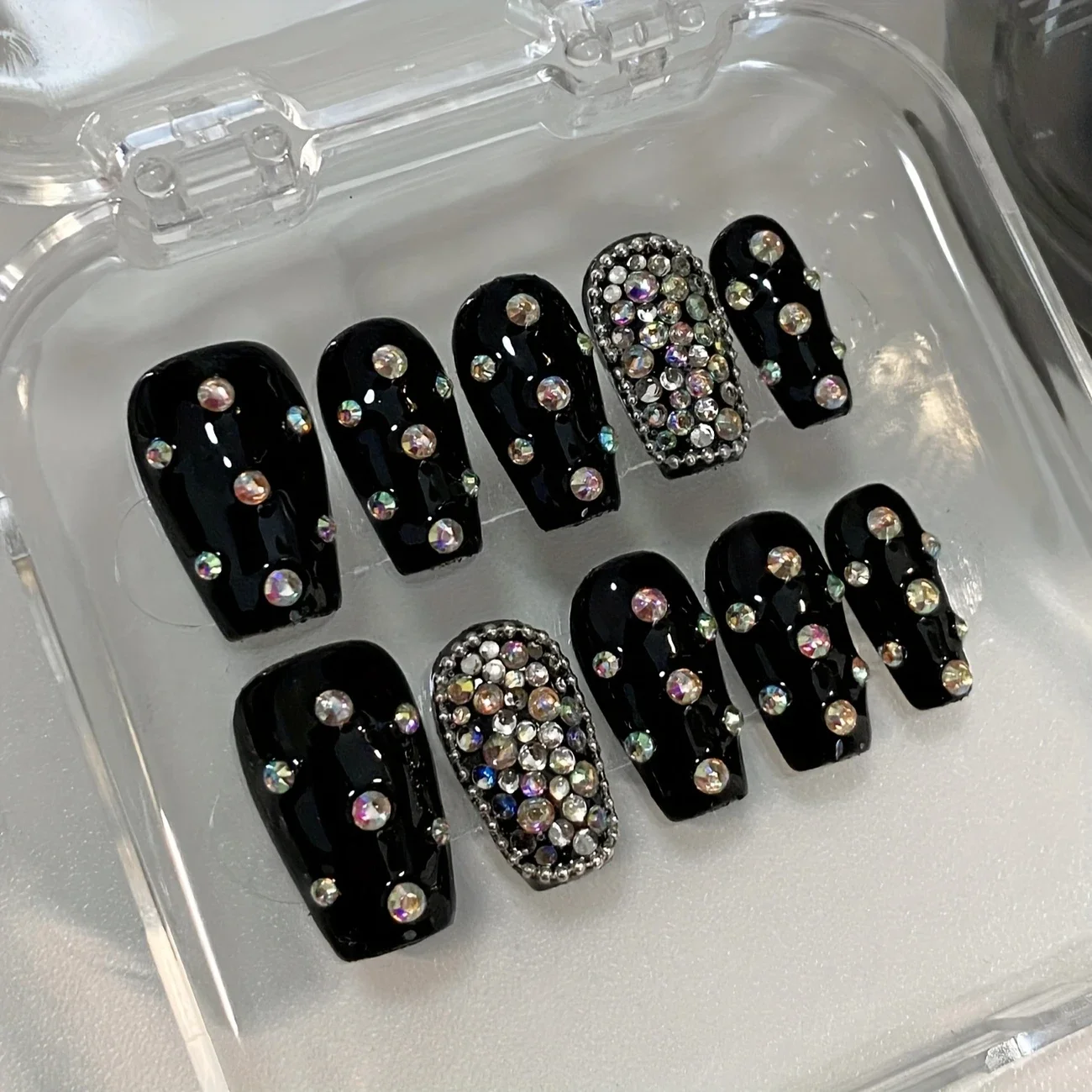 Set of 10 Luxurious Hand-Painted Retro Dark Style Three-Dimensional Colorful Round Diamonds