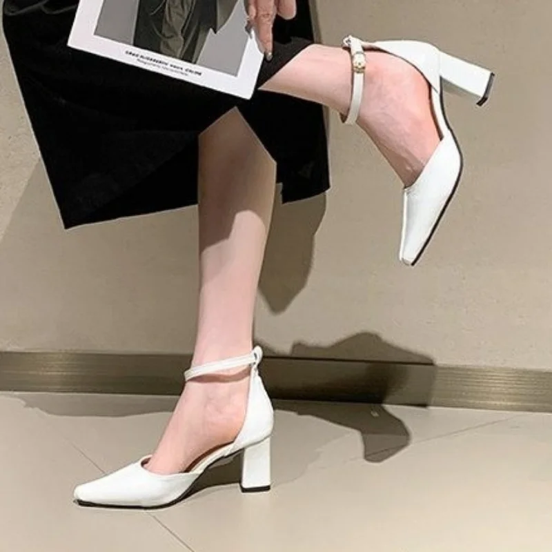 

Туфли на каблуке для женщин, Новинка лета 2023, привлекательные туфли с острым носком на массивном каблуке, женские туфли с ремешком на пятке, женская обувь на высоком каблуке