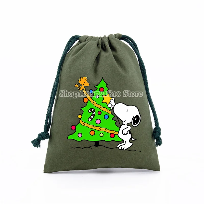 thumbnail image 1 of Bolsas de lona con cordón de Snoopy con figuras de dibujos animados para niños, bolsos de mano para guardar dulces navideños, bolsas de regalo, 1 of 5