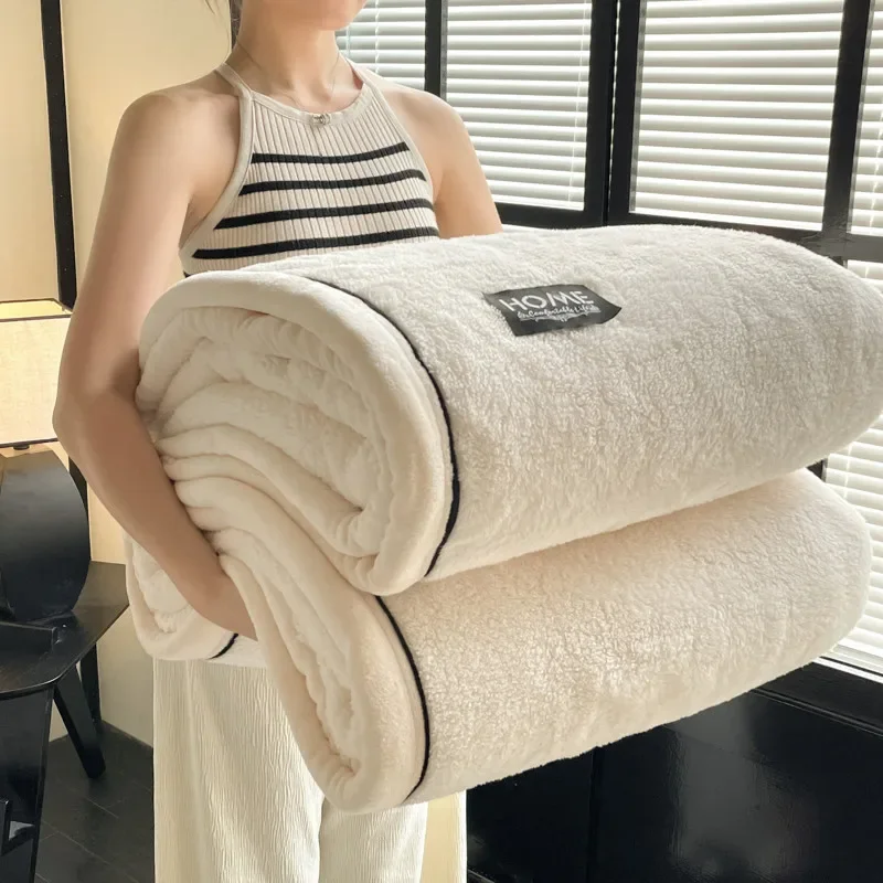 New Grade A Half-sided Velvet Autumn Winter Keep Warm Blankets for Bed Soft Fluffy Warmth Sofa Blanket Shawl Napping Blankets