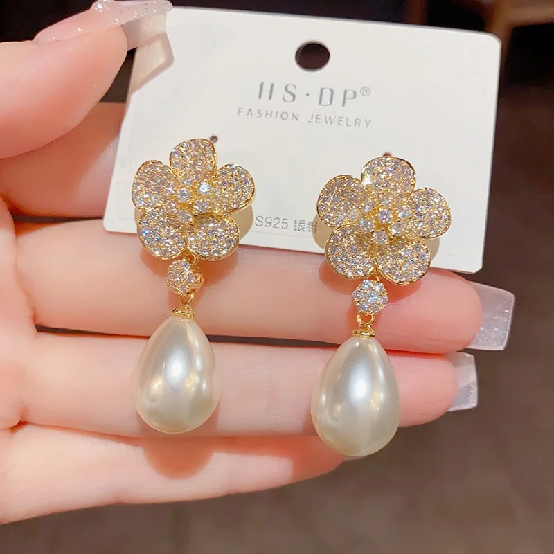 

Elegant Temperament Light Luxury Micro-Inlaid Zircon Flower Pearl Earrings Female Sweet High-End Exquisite