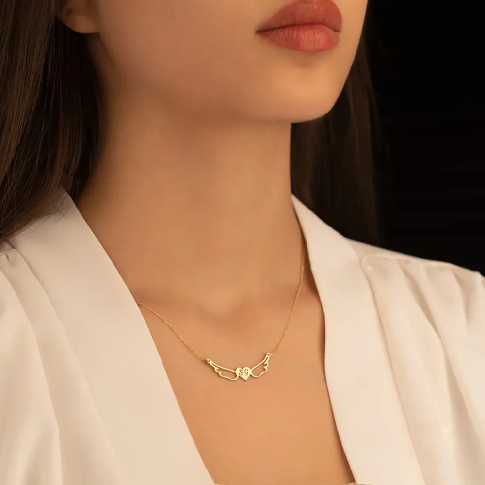 Customized Personalized Initial Name Necklace Fashion Angel Wings Heart Shaped CoupleStainless Steel Pendant Necklace Party Gift