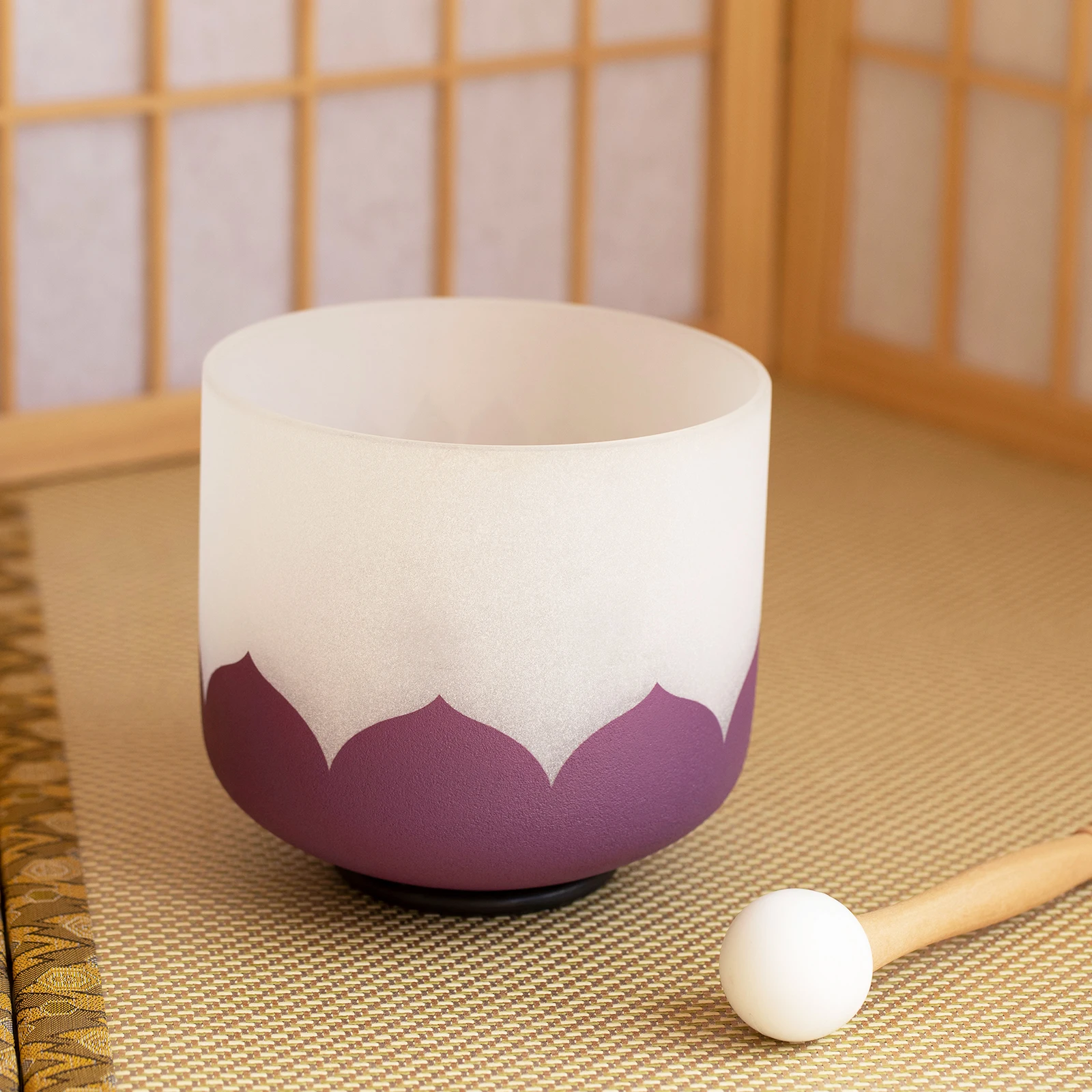 

Hye-eun 7 Inch 432hz/440hz B Note Crystal Singing Bowl Purple Lotus Crown for Healing Musical Therapy For Yaga Bath