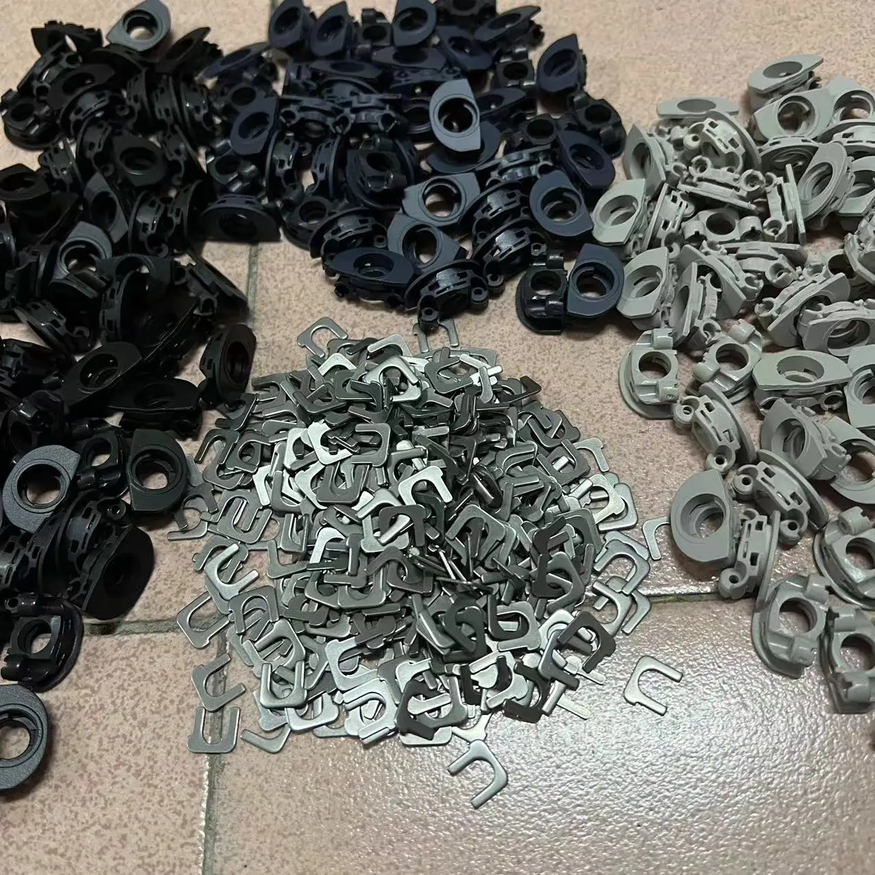 High-Quality Replacement Plastic Swivel Hinge for Headphone Repair and Spare Parts