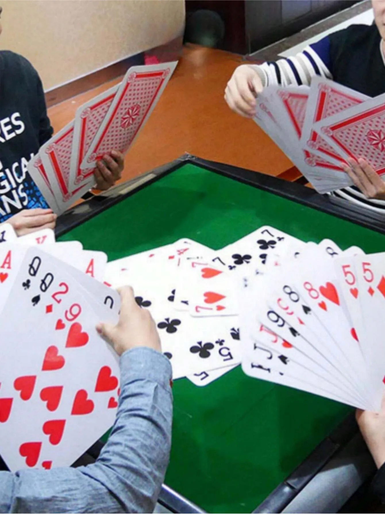 Super Creative Playing Cards Giant Playing Cards Large Size Suitable for Family Gathers Leisure Entertainment Gathers Magic Performances and Other Scenes 1 Set playing cards,poker set