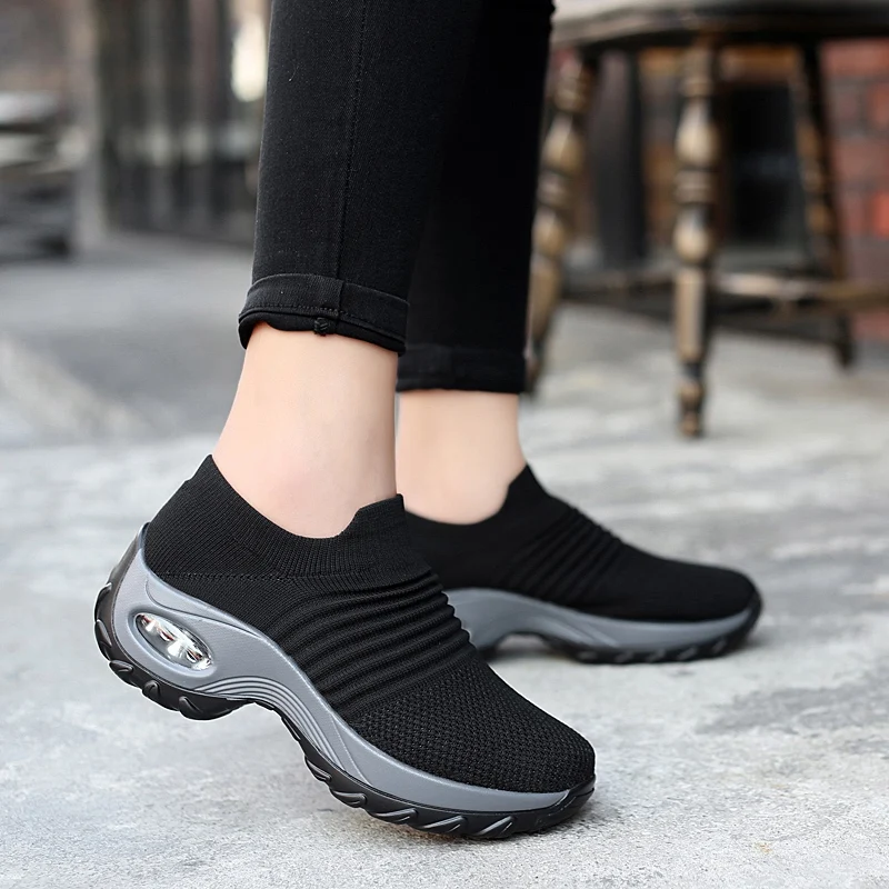 Women's Walking Shoes Fashion Air Cushion Thick Bottom Sneakers Slip-on Lightweight Breathable Casual Shoes