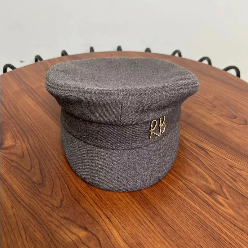 Fashion Cotton Newsboy Cap with Handmade Metal Letter Label Short Brim Women's Navy Style Beret Flat Visor Caps