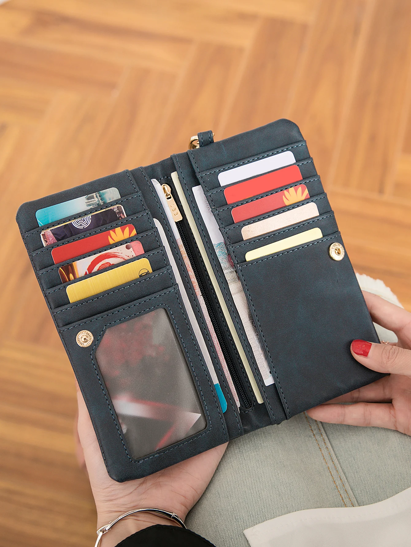 Retro-Mode Damen-Langbörse mit Großer Kapazität, Doppelfaltbar, Mehrere Kartenfächer, Multifunktionale Handtasche mit Doppelreißverschluss – Detail 3