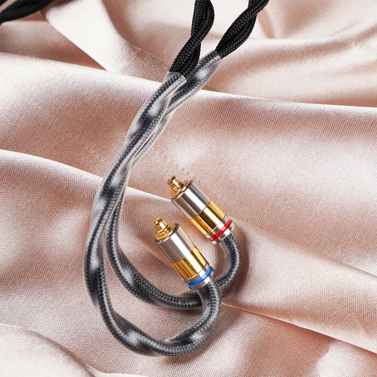 NICEHCK イヤホンケーブル 6本セット Amazon | NICEHCK MeetAlice 4芯 イヤホンケーブル 6N銀メッキ高導電性