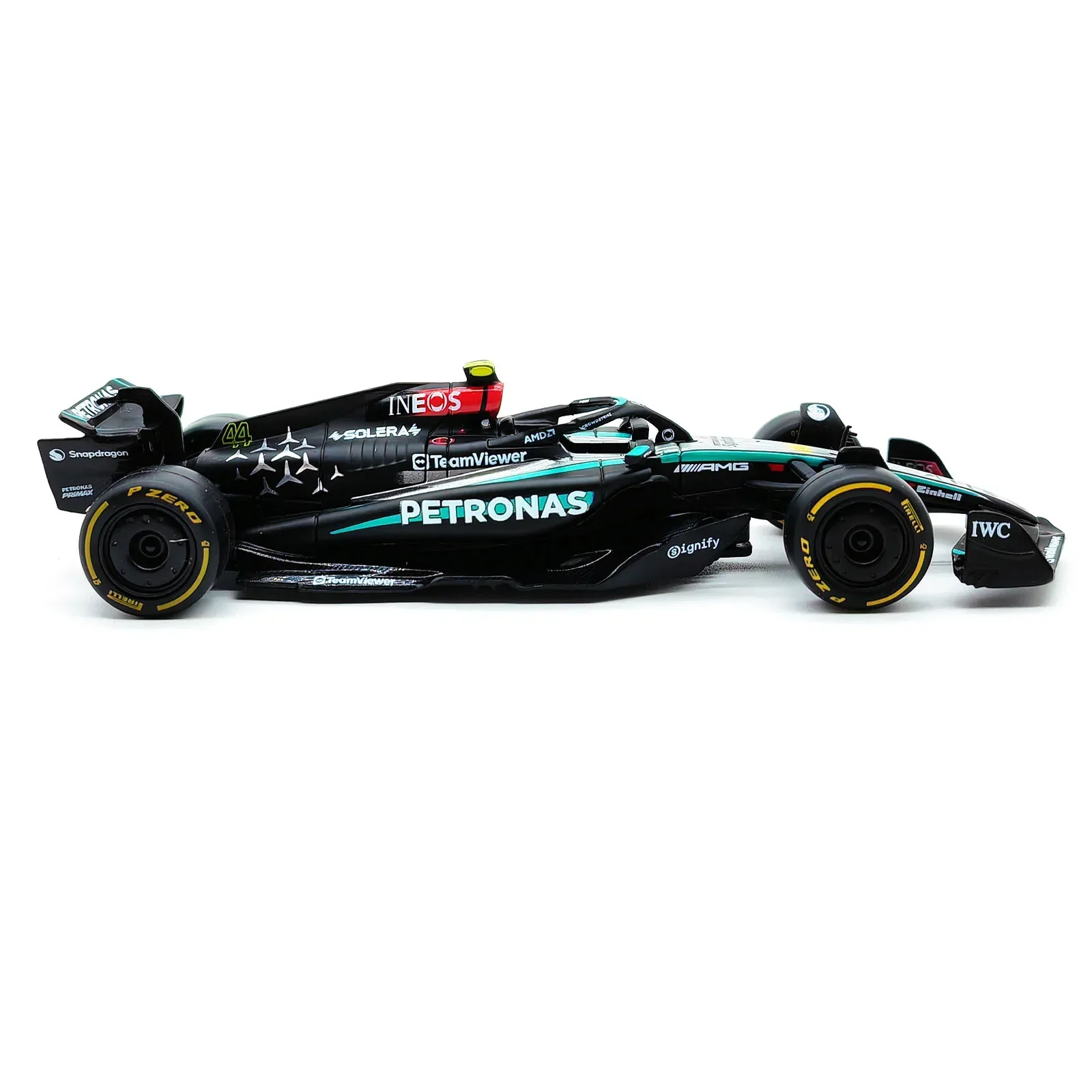 Bburago 1:43 Mercedes-AMG Petronas F1 Team W15 2024 #44 Hamilton #63 George Russell Alloy Car Die Cast Model Toy Collectible 5