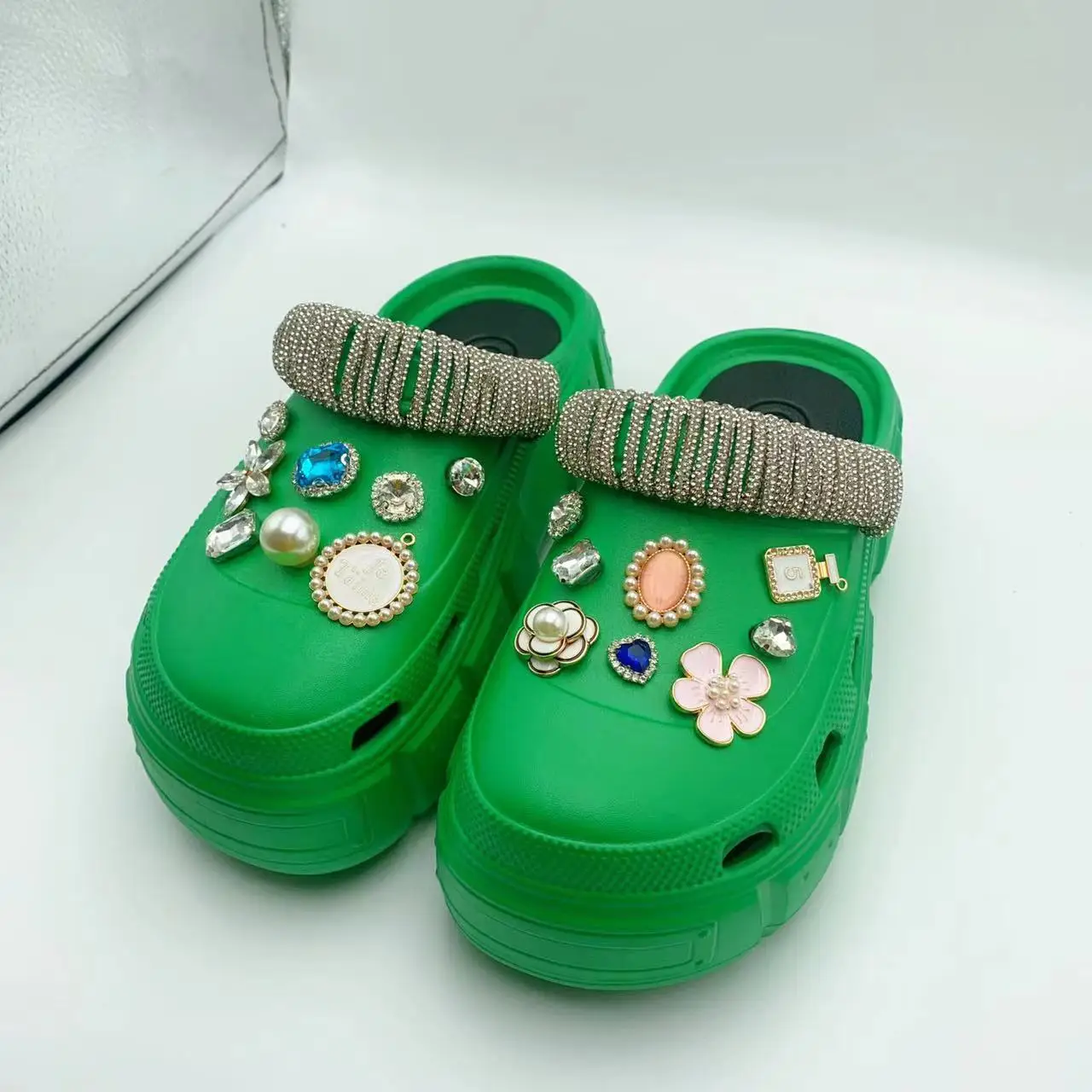 armgreen charms 8