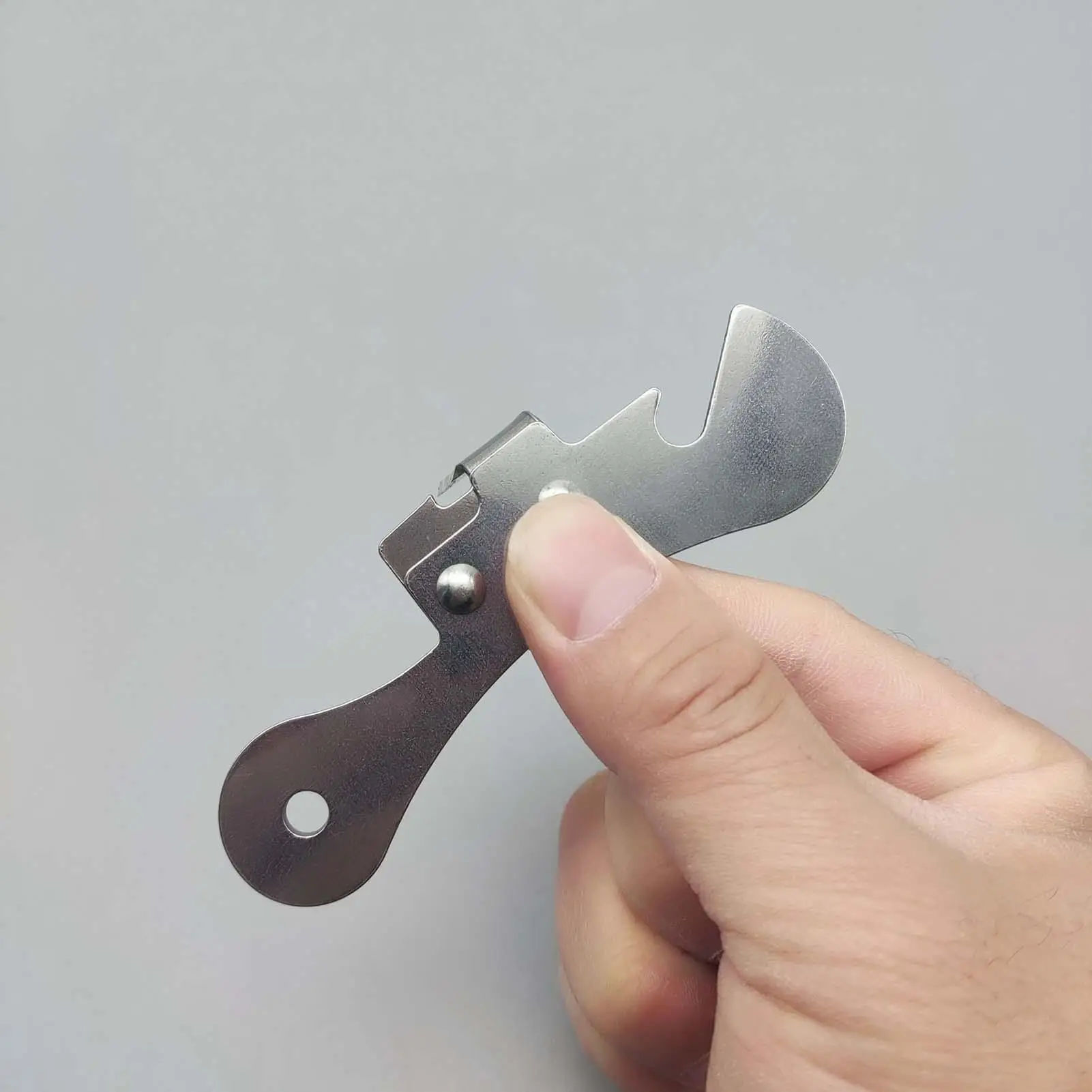 Can Opener Heavy Duty Stainless Steel Manual Jar Opener Tool Hand Tools Kitchen Gadgets Portable for Beer Beverage Men Women