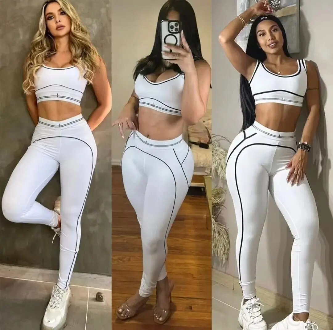 2025 New Women's High Quality Fabric White Stripe Fashion Sports Breathable Fitness Yoga Set