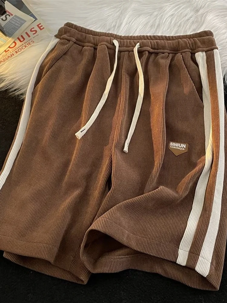 thumbnail image 1 of Pantalones cortos casuales Y2K de verano 2023 para hombre, pantalones cortos rectos holgados estilo retro americano, pantalones cortos de gimnasio de color contrastante a la moda, 1 of 5