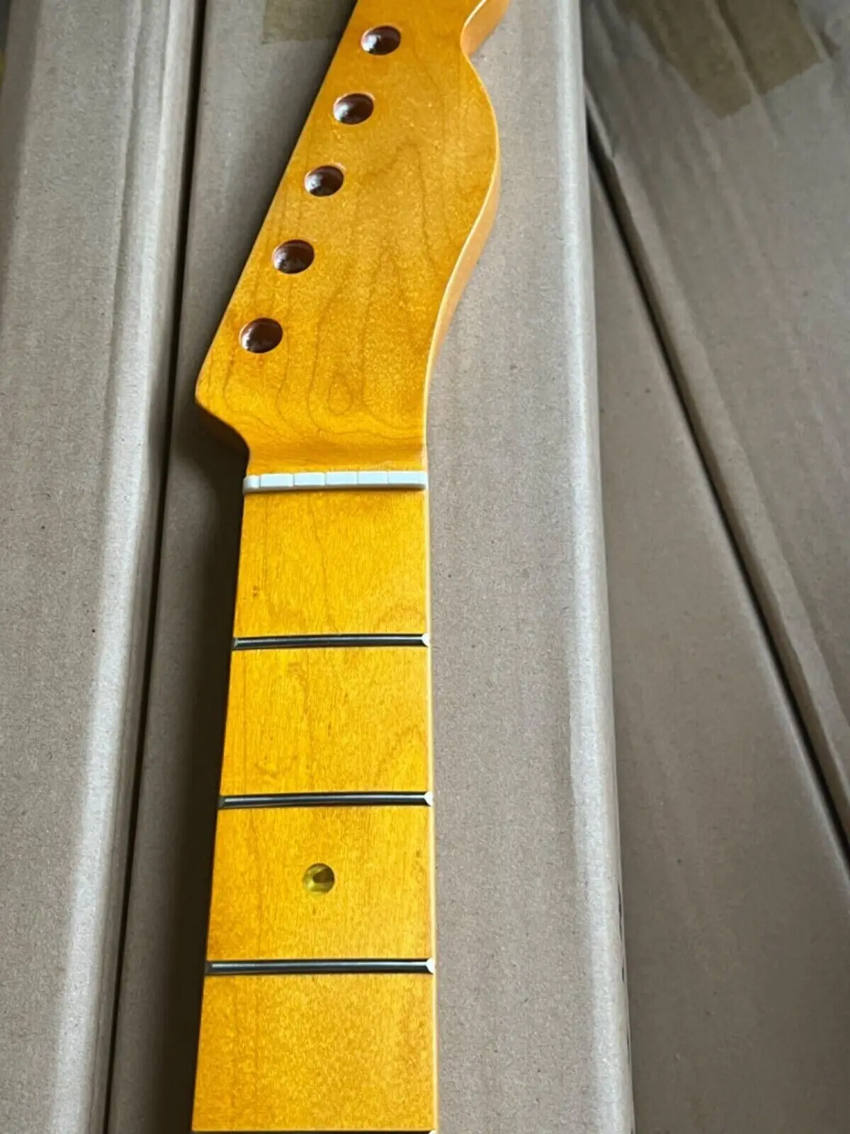 

21 Frets Yellow Electric Guitar Neck Canada Maple for DIY Replacement