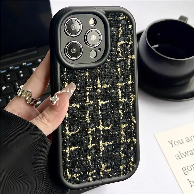 Custodia per telefono in tessuto peloso invernale in peluche per iPhone 15 14 11 12 13 Pro Max Estetica Fuzzy Lattice Stile Coreano Morbido_voghion.com