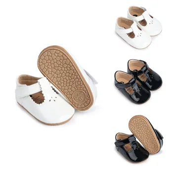 Scarpe da passeggio per bambini 2025 Primavera e autunno Nuove scarpe piccole in pelle scavate per bambini Scarpe singole versatili alla moda per bambini
