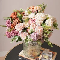 Kunstige blomster i silke – perfekt til scrapbook og hobby