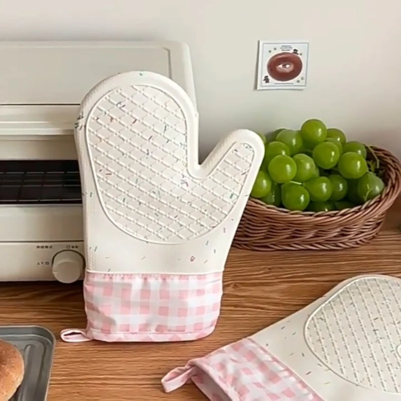 Premium Silicone Oven Mitt Set with Quilted Liner