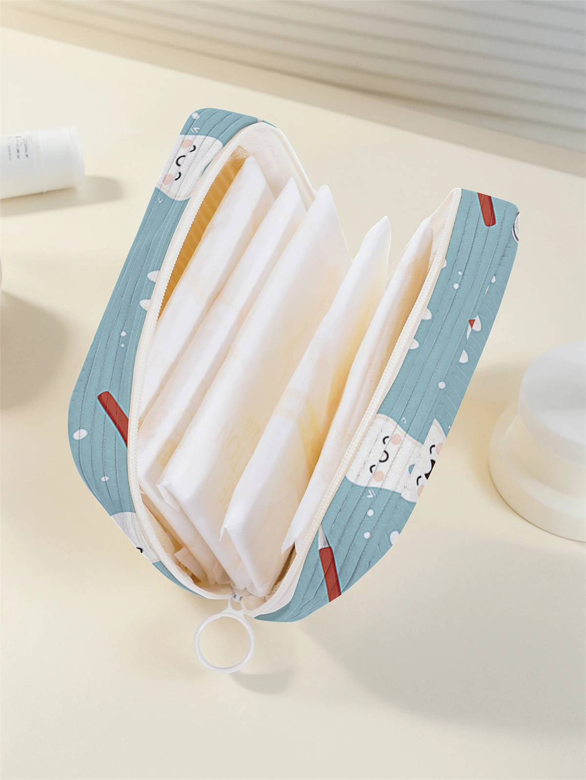 Teeth and toothbrush pattern printed sanitary napkin storage bag, women's lightweight tissue bag, sanitary tissue bag