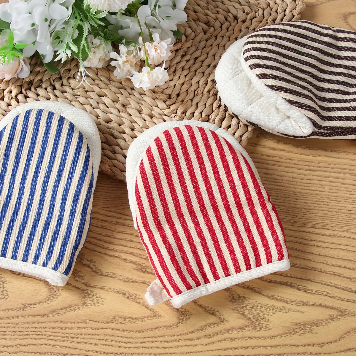 Heat Resistant Kitchen Gloves Stripe Oven Mitts Non-slip Protective Mittens for Home Cooking Kitchen Dining Bar Party Supplies