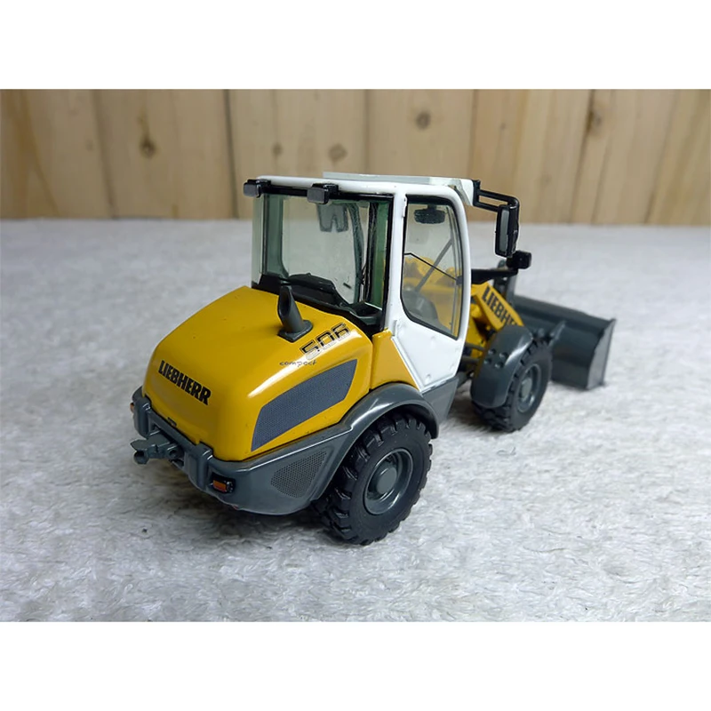 In Stock 1:50 Scale LIEBHERR L 506 Excavator Loader