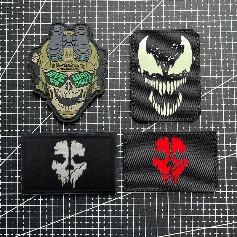 BACK HAND Call of Duty Embroidered Patches Morale Tactic Badge on Backpack Sticker Military Ghost Mask Patch for Clothing Sewing