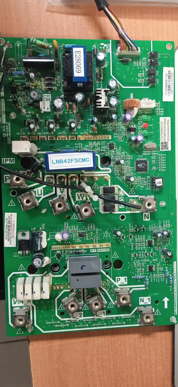

Midea LNB42FSCMC Board 17122300001333 17127000001195017127000000487 100LT23455C0 Module
