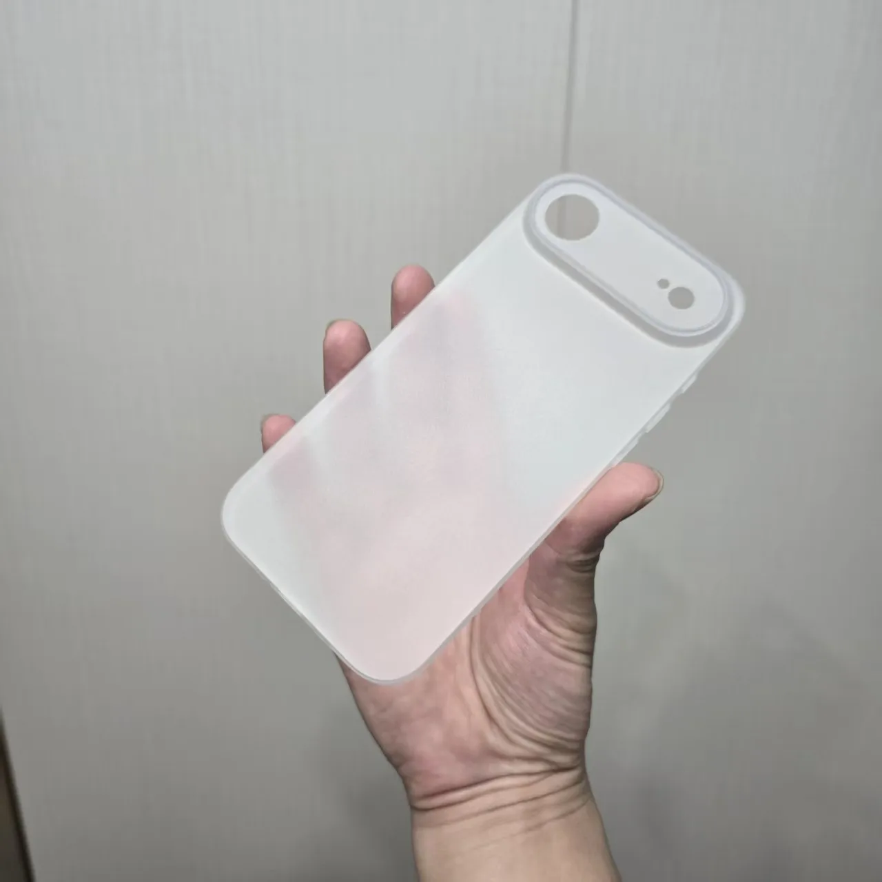Luxury Ultra Thin Clear Translucent Anti-Drop Slim Protective Cover